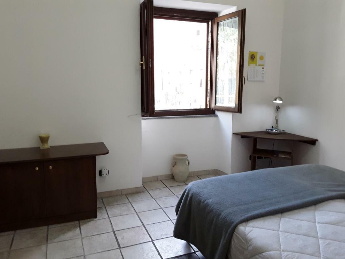 Bed and Breakfast La Casa di Luigi Aeroporto di Catania Fontana Rossa Esterno foto